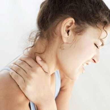 neck pain in a girl is a symptom of osteochondrosis